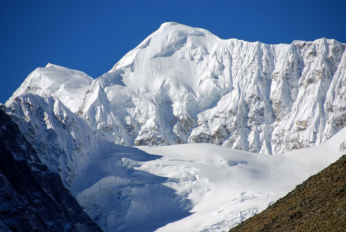 06 Bhairab Takura Madiya Peak From Trail To Kong Tso And Shishapangma East Face Bhairab Takura Madiya Peak (6799m) close up on the trek to Kong Tso and Shishapangma East Face.